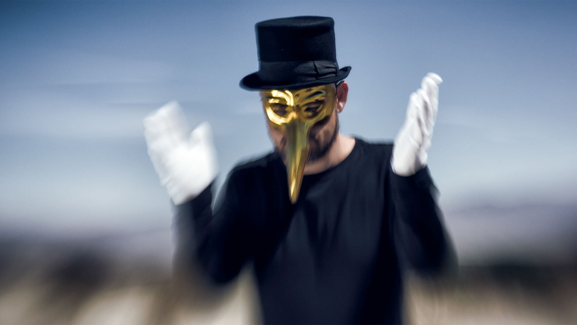 Claptone está listo para la feria de las flores en Medellín y el público también